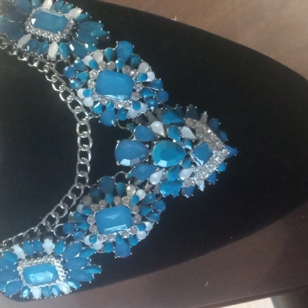 Statement formal necklace New